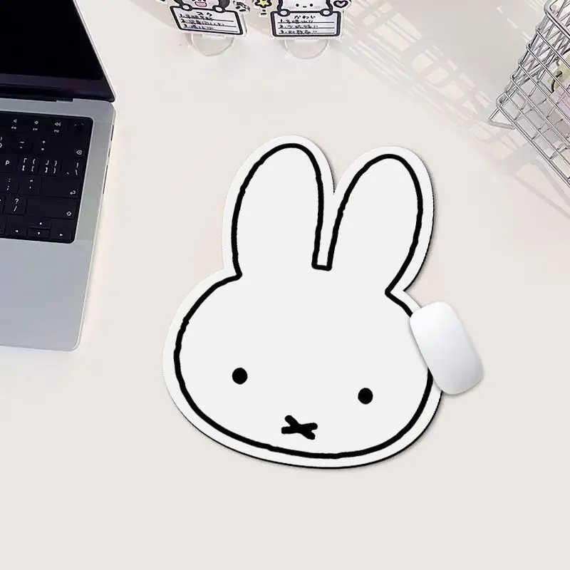 かわいいミッフィーのウサギ型マウスパッド、おしゃれなオフィス - Office Furniture Brands のレビューと価格